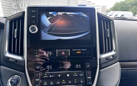 Toyota Land Cruiser 200, 2020 год, 8 400 000 рублей, 14 фотография