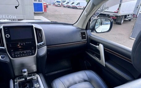Toyota Land Cruiser 200, 2020 год, 8 400 000 рублей, 10 фотография