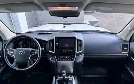 Toyota Land Cruiser 200, 2020 год, 8 400 000 рублей, 6 фотография
