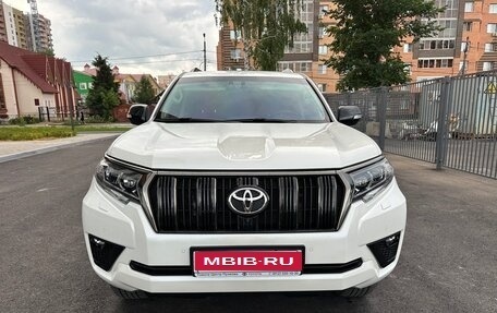 Toyota Land Cruiser Prado 150 рестайлинг 2, 2021 год, 7 200 000 рублей, 1 фотография