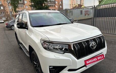 Toyota Land Cruiser Prado 150 рестайлинг 2, 2021 год, 7 200 000 рублей, 9 фотография