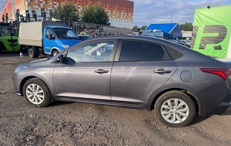 Hyundai Solaris II рестайлинг, 2021 год, 1 430 000 рублей, 5 фотография