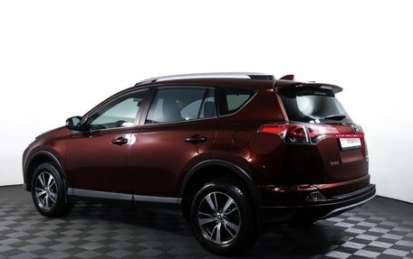 Toyota RAV4, 2018 год, 1 990 000 рублей, 8 фотография