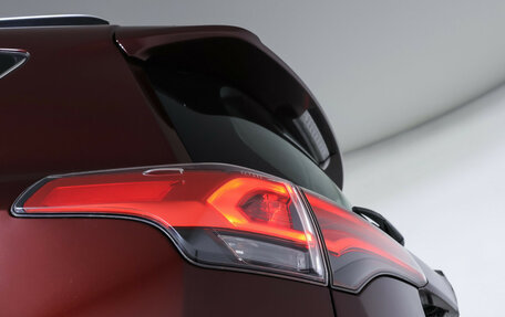 Toyota RAV4, 2018 год, 1 990 000 рублей, 21 фотография