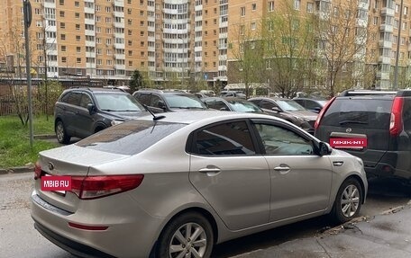 KIA Rio III рестайлинг, 2017 год, 900 000 рублей, 3 фотография