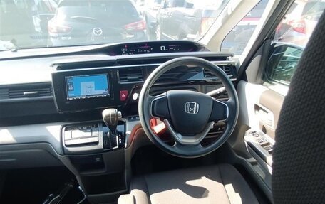 Honda Stepwgn IV, 2019 год, 1 471 000 рублей, 7 фотография