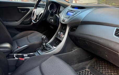 Hyundai Elantra V, 2012 год, 850 000 рублей, 7 фотография
