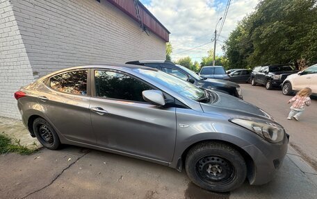 Hyundai Elantra V, 2012 год, 850 000 рублей, 3 фотография