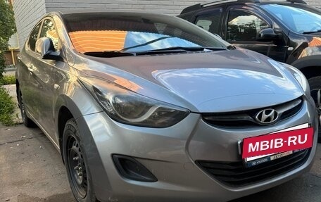 Hyundai Elantra V, 2012 год, 850 000 рублей, 2 фотография