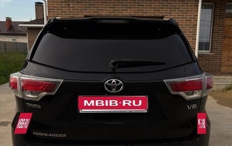 Toyota Highlander III, 2014 год, 2 450 000 рублей, 2 фотография