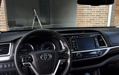 Toyota Highlander III, 2014 год, 2 450 000 рублей, 15 фотография
