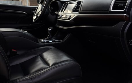 Toyota Highlander III, 2014 год, 2 450 000 рублей, 19 фотография
