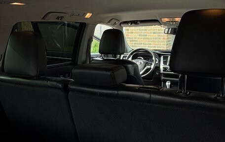 Toyota Highlander III, 2014 год, 2 450 000 рублей, 8 фотография