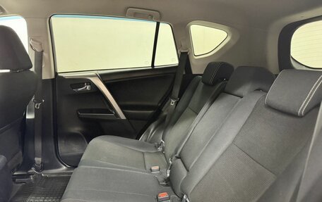Toyota RAV4, 2017 год, 2 145 000 рублей, 14 фотография