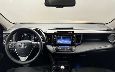 Toyota RAV4, 2017 год, 2 145 000 рублей, 17 фотография