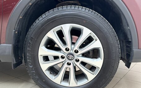 Toyota RAV4, 2017 год, 2 145 000 рублей, 21 фотография