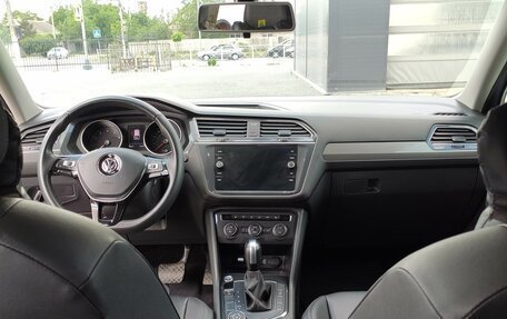 Volkswagen Tiguan II, 2020 год, 2 980 000 рублей, 21 фотография
