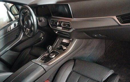 BMW X5, 2018 год, 7 300 000 рублей, 15 фотография