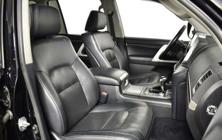 Toyota Land Cruiser 200, 2018 год, 6 620 900 рублей, 8 фотография