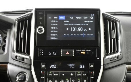 Toyota Land Cruiser 200, 2018 год, 6 620 900 рублей, 18 фотография