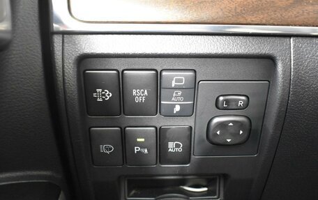 Toyota Land Cruiser 200, 2018 год, 6 620 900 рублей, 23 фотография
