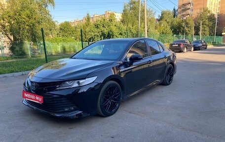 Toyota Camry, 2019 год, 1 650 000 рублей, 2 фотография