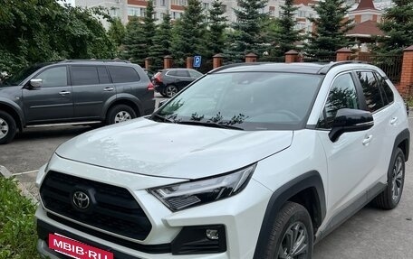 Toyota RAV4, 2025 год, 3 800 000 рублей, 2 фотография