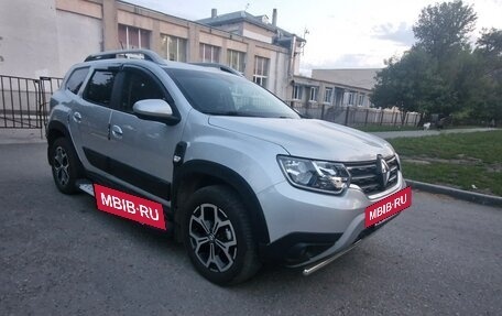 Renault Duster, 2022 год, 2 900 000 рублей, 2 фотография