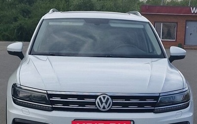 Volkswagen Tiguan II, 2018 год, 2 999 999 рублей, 1 фотография
