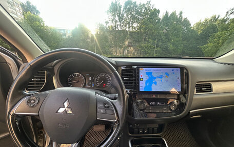 Mitsubishi Outlander III рестайлинг 3, 2017 год, 2 160 000 рублей, 5 фотография