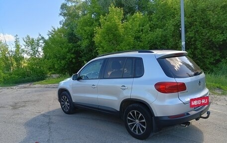 Volkswagen Tiguan I, 2011 год, 888 000 рублей, 2 фотография