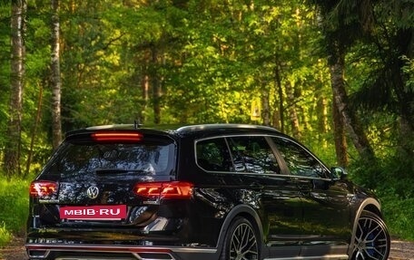 Volkswagen Passat B8 рестайлинг, 2018 год, 2 500 000 рублей, 3 фотография