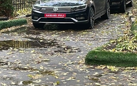 Volkswagen Passat B8 рестайлинг, 2018 год, 2 500 000 рублей, 13 фотография