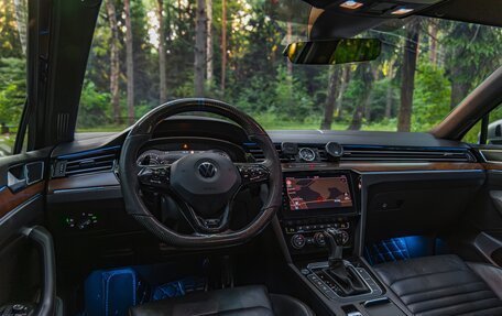 Volkswagen Passat B8 рестайлинг, 2018 год, 2 500 000 рублей, 30 фотография