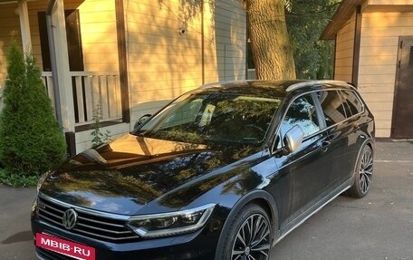 Volkswagen Passat B8 рестайлинг, 2018 год, 2 500 000 рублей, 23 фотография