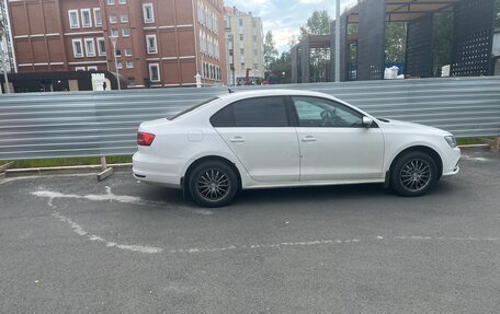 Volkswagen Jetta VI, 2015 год, 900 000 рублей, 4 фотография