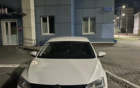 Volkswagen Jetta VI, 2015 год, 900 000 рублей, 5 фотография