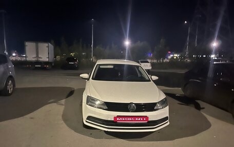 Volkswagen Jetta VI, 2015 год, 900 000 рублей, 3 фотография