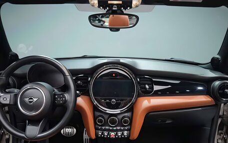 MINI Cabrio, 2022 год, 2 650 000 рублей, 7 фотография
