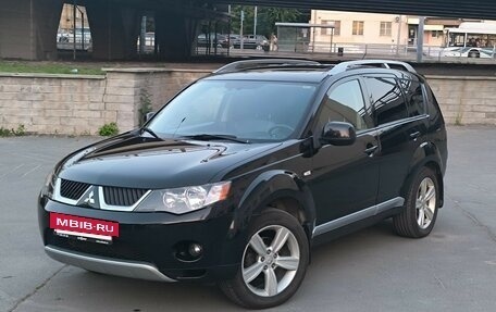 Mitsubishi Outlander III рестайлинг 3, 2008 год, 1 020 000 рублей, 2 фотография