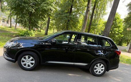 Mitsubishi Outlander III рестайлинг 3, 2021 год, 2 295 000 рублей, 17 фотография