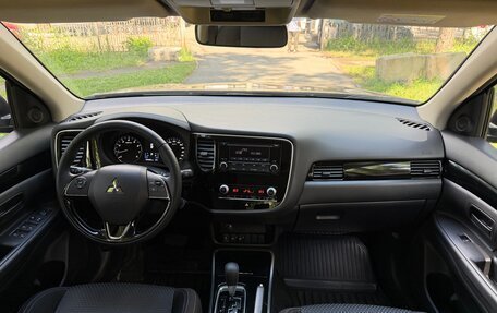 Mitsubishi Outlander III рестайлинг 3, 2021 год, 2 295 000 рублей, 24 фотография