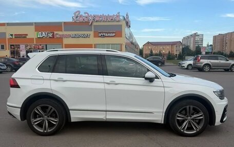 Volkswagen Tiguan II, 2018 год, 2 999 999 рублей, 3 фотография