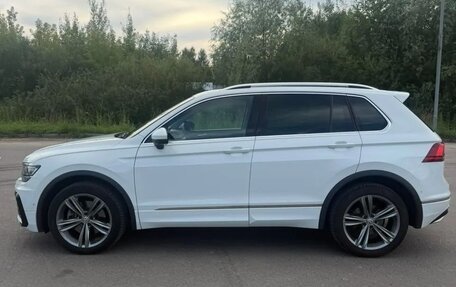Volkswagen Tiguan II, 2018 год, 2 999 999 рублей, 4 фотография