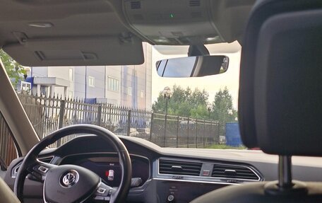 Volkswagen Tiguan II, 2018 год, 2 999 999 рублей, 5 фотография