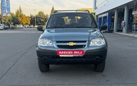 Chevrolet Niva I рестайлинг, 2015 год, 849 000 рублей, 3 фотография