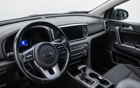 KIA Sportage IV рестайлинг, 2021 год, 2 295 000 рублей, 10 фотография