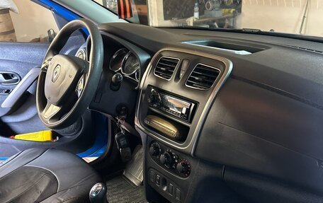 Renault Sandero II рестайлинг, 2018 год, 930 000 рублей, 3 фотография
