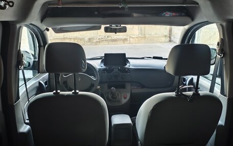 Renault Kangoo II рестайлинг, 2010 год, 875 000 рублей, 13 фотография