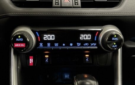 Toyota RAV4, 2019 год, 2 929 000 рублей, 18 фотография